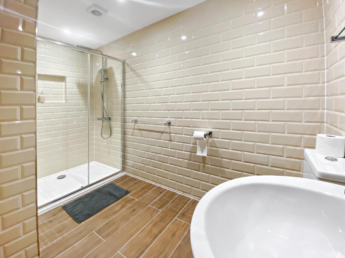 Church Suite, Stow-On-The-Wold, Sleeps 4, Town Location Exterior foto